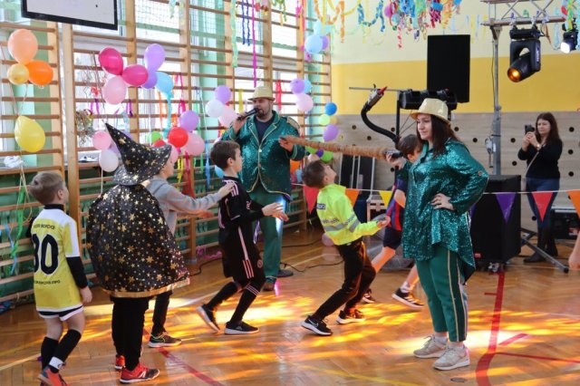 b_1024_768_0_00_images_2023_2024_WYDARZENIA_Choinka_418293907_840202794574337_1207864451363567465_n